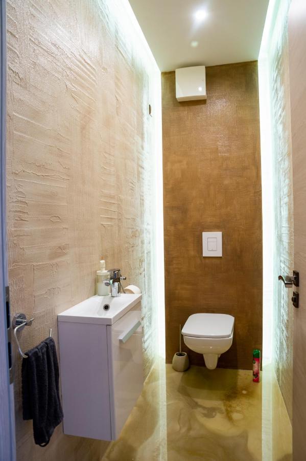 Dream Apartman 2 With Free Parking Győr Eksteriør bilde